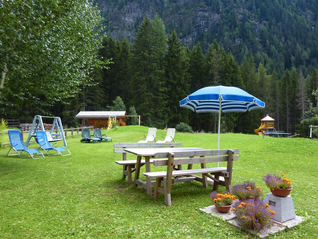 Appartamenti Majon Sotroi Кампителло-ди-Фасса Экстерьер фото