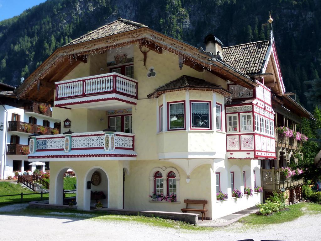Appartamenti Majon Sotroi Кампителло-ди-Фасса Экстерьер фото